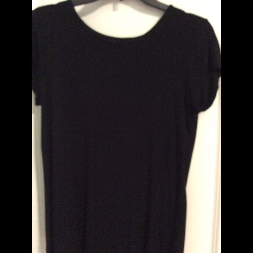 Black t-shirt